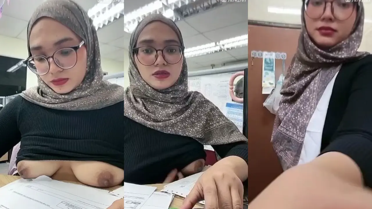Part 2 Nadia Tunjukin Toket Ke Teman Di KAntor