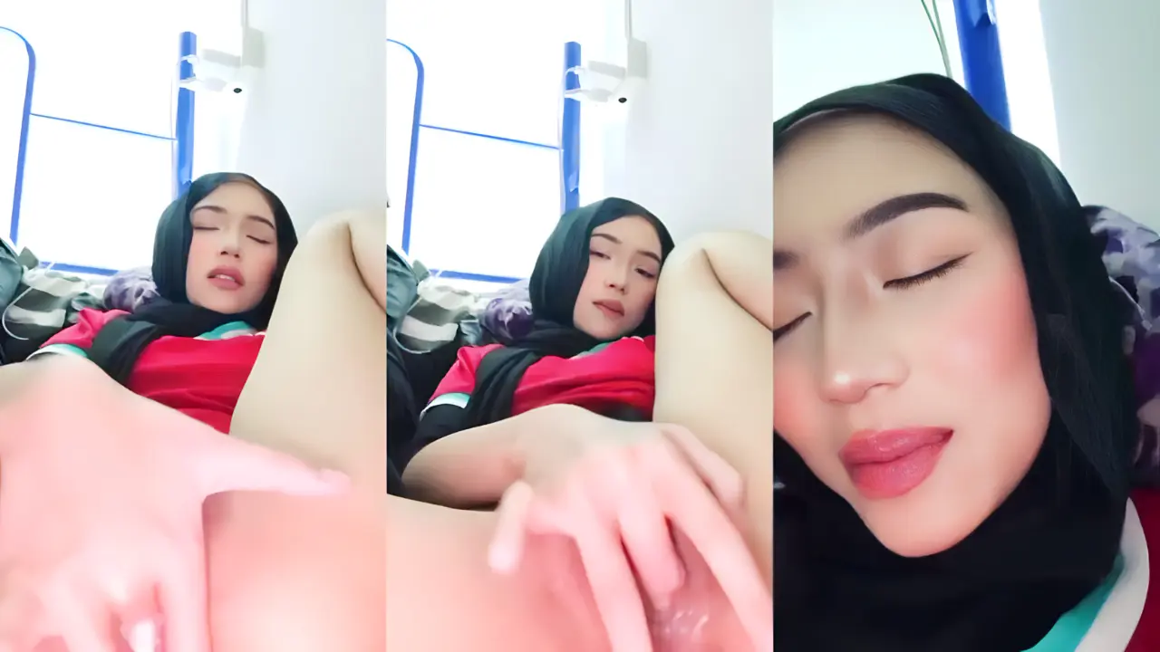 Putri karlina Vcs sama atasannya sendiri (720)