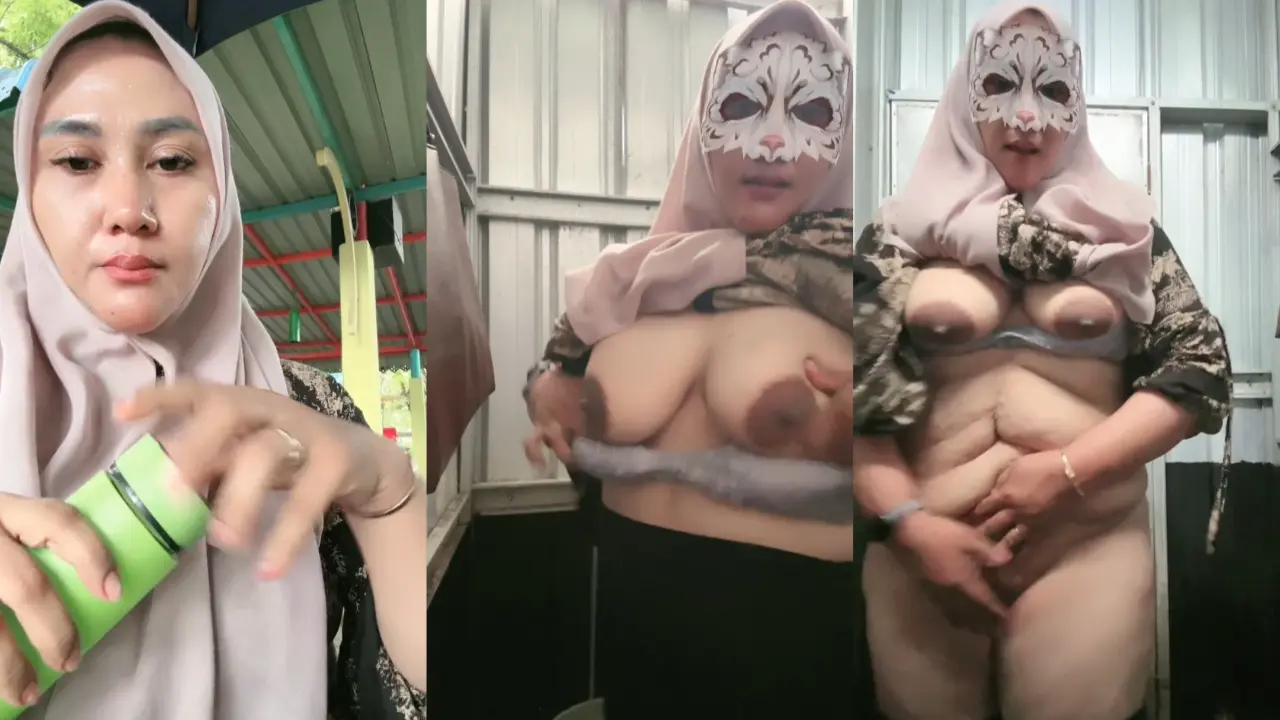 Tante lagi live disawer buat spill langsung kewc