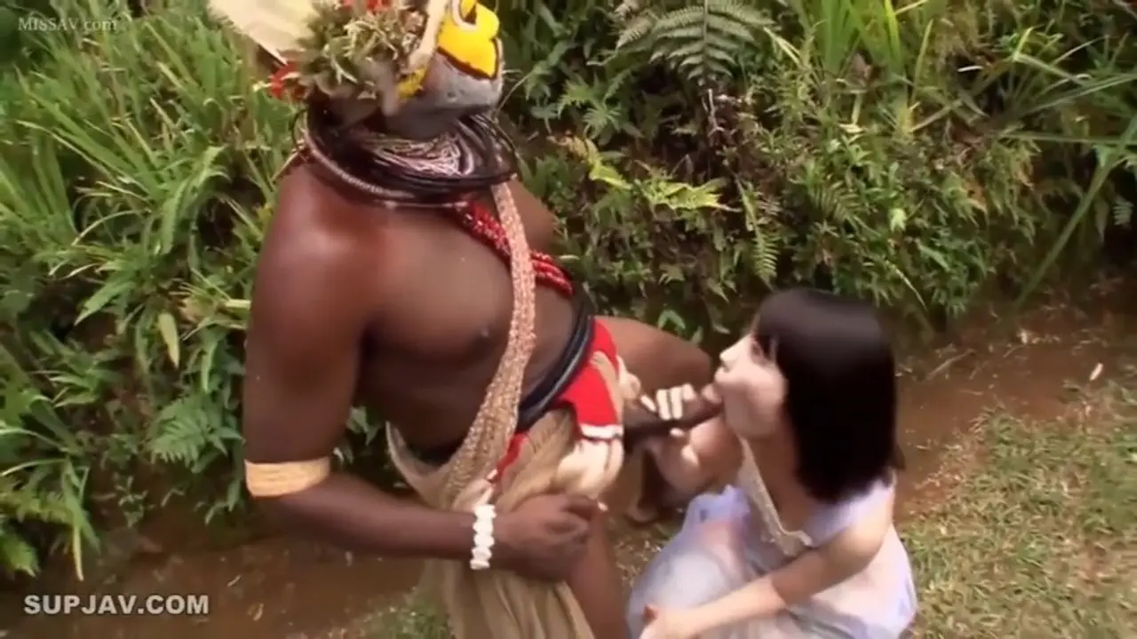 ‘Wild Kingdom Papua’ 2015 Hanane Tachibana Take a