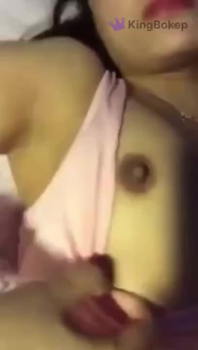 Andela Yuwono Masturbasi Hot