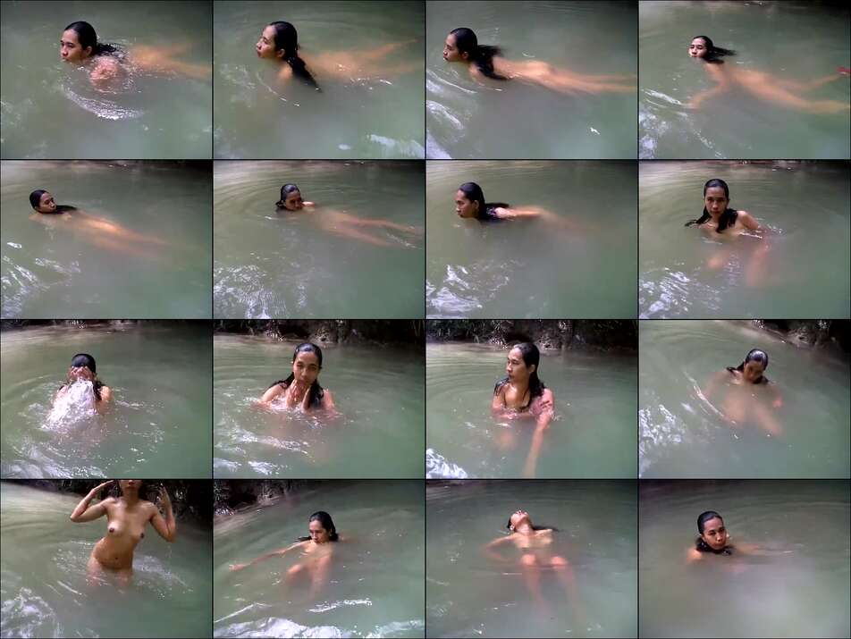 Istri Bang Toyip Berenang Di Sungai