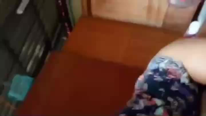 Mahasiswi Wot Pake Baju Batik Bunga