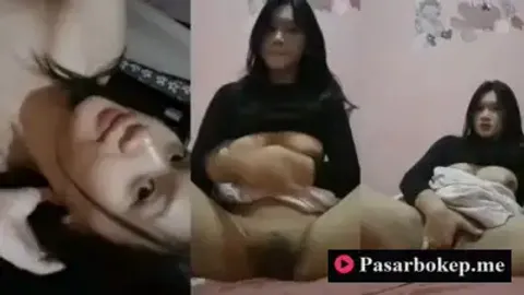 Indo ABG Cantik Banget Lagi Sange Colmek di Kamar Sendiri