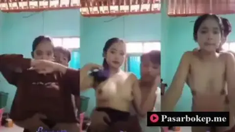 Indo ABG Cantik Malu Tapi Mau di Ewe Pacar Dari Belakang Sampe Mentok