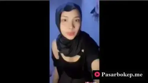 Indo Chella Dini Cantik Sange pake Jillbab sambil Colmek