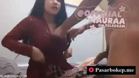 Indo Sodok Official1auraa Pakai Kebaya Merah Seksi Enak di Ewe