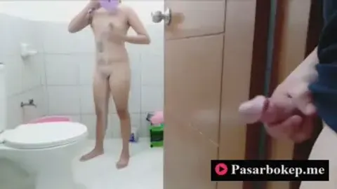 Indo Lagi Mandi Malah Ngajak Ngentot