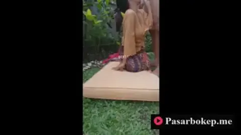 Bokep Batik Di Blakang Rumah