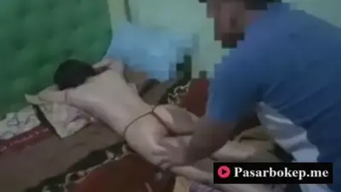 Indo Suami Antar Istri Pijat di Gangbang