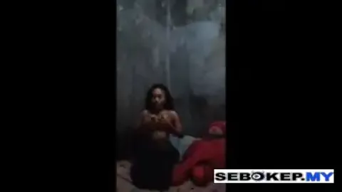 Indo Cewek Susu Gede Kesepian Mintak di Entod