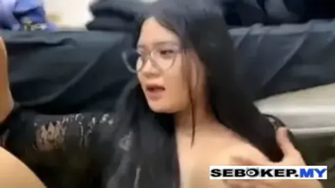 Indo Claw Cupee Talent Cakep Berkacamata Remas Susu Viral