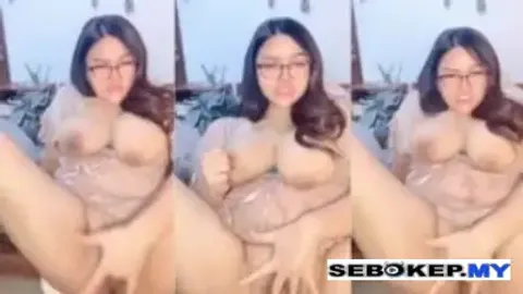 Indo Mendesah Keenakan Cubit Uting Araa Toge Omek