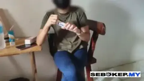 Indo Ngentot Dengan Pembeli Untuk Membeli Produknya