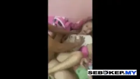 Indo Ngentot Sambil Rekam Pake Tongsis